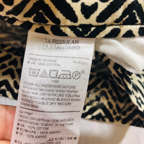 Girl size 14 shorts geometric print - Picture 7 of 8